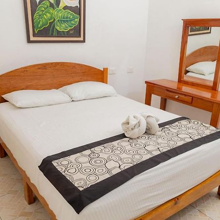Hotel Las Palmas Cancun Centro Екстериор снимка