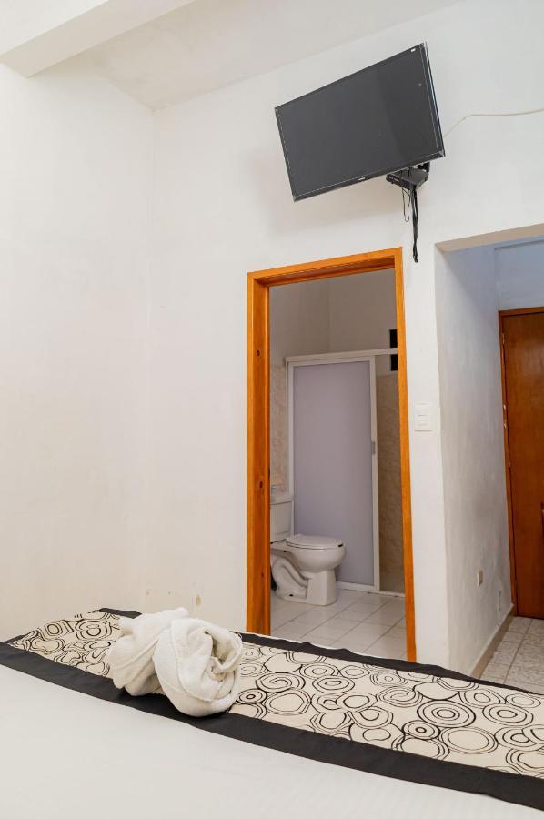 Hotel Las Palmas Cancun Centro Екстериор снимка