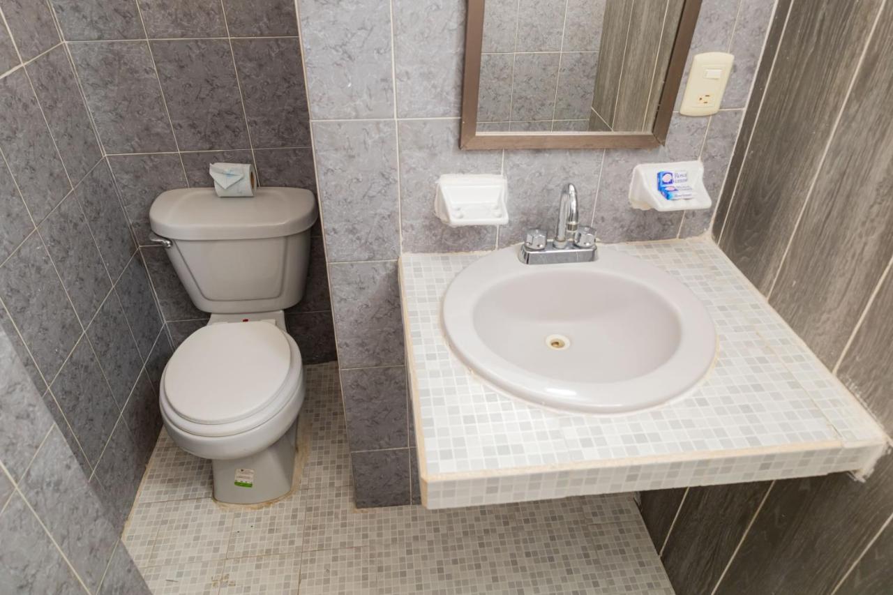 Hotel Las Palmas Cancun Centro Екстериор снимка