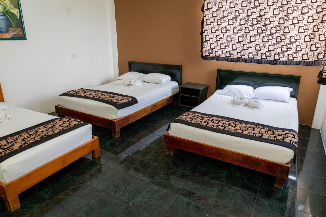 Hotel Las Palmas Cancun Centro Екстериор снимка