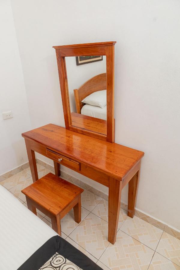 Hotel Las Palmas Cancun Centro Екстериор снимка