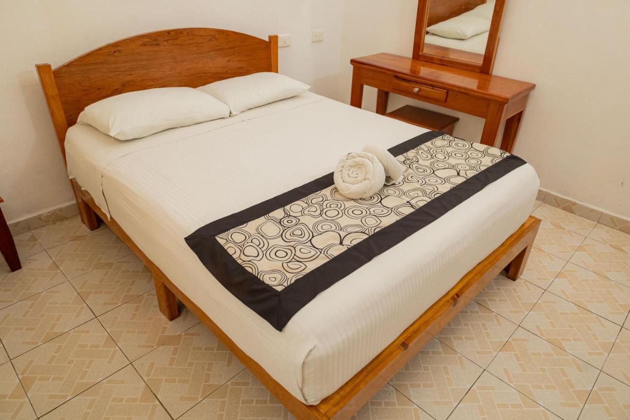 Hotel Las Palmas Cancun Centro Екстериор снимка