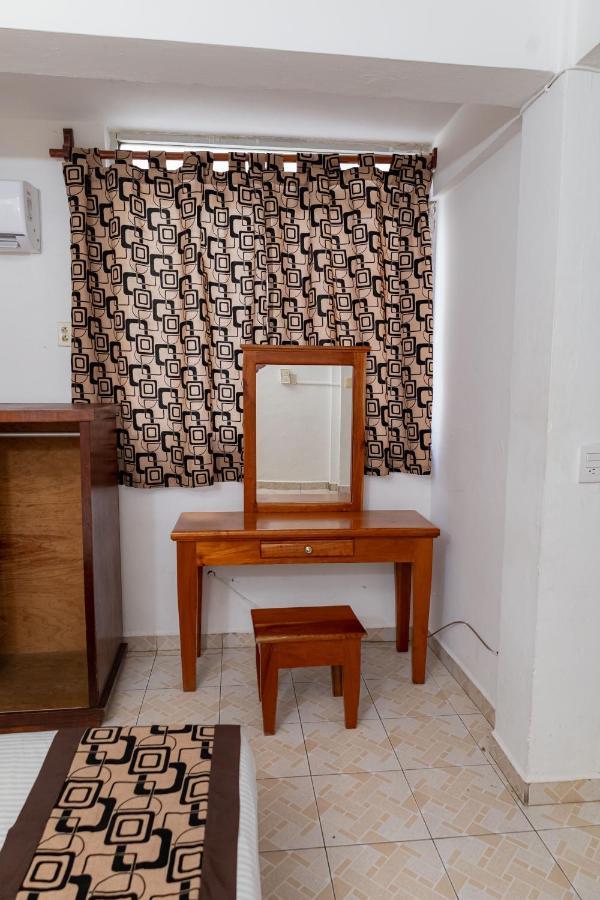 Hotel Las Palmas Cancun Centro Екстериор снимка