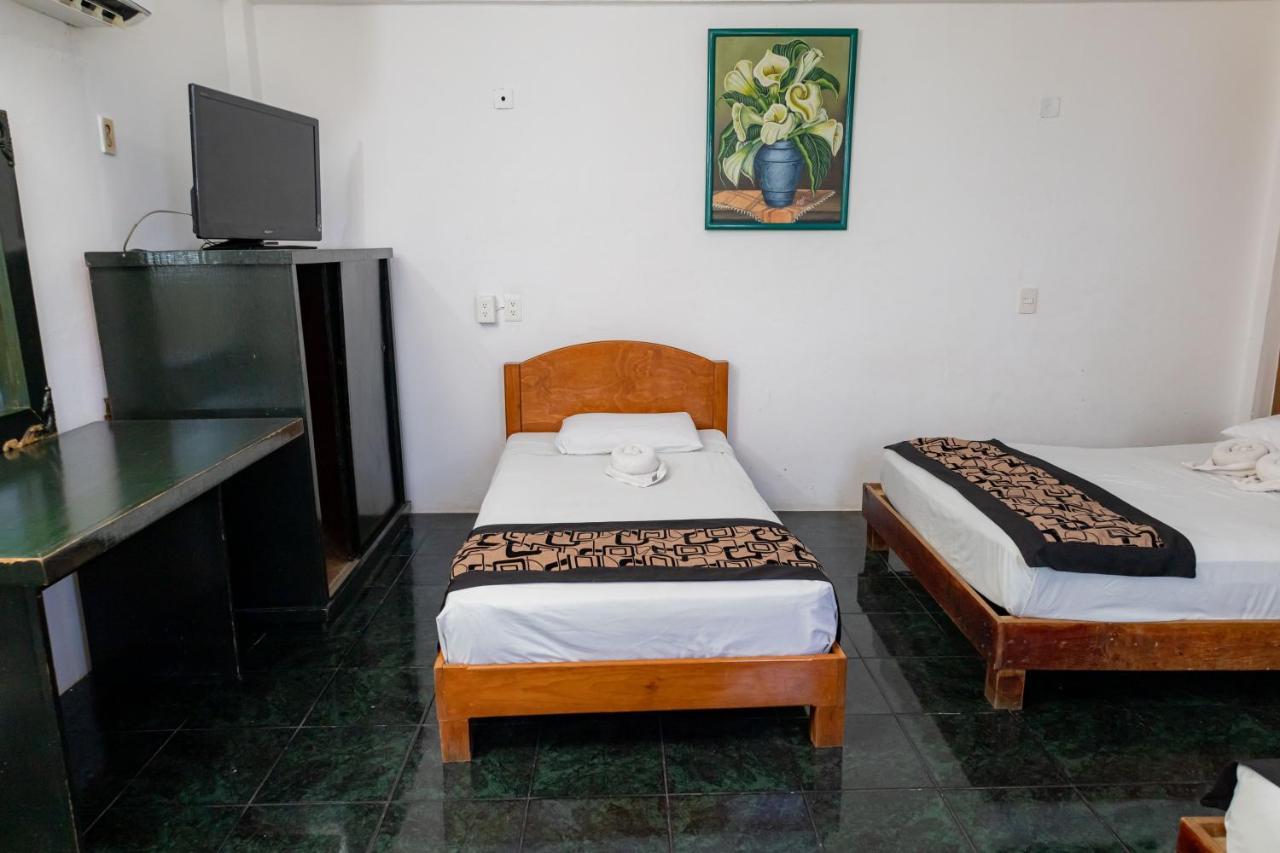 Hotel Las Palmas Cancun Centro Екстериор снимка