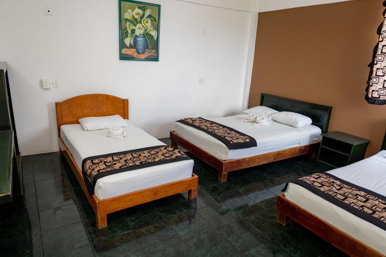 Hotel Las Palmas Cancun Centro Екстериор снимка